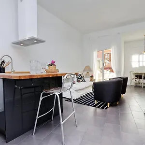 monti-charming-apartment-rome-short-let-service.it-romehotels.com/